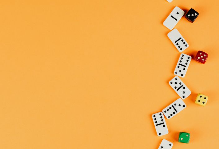 Online Casino: Spielautomaten und Live-Spiele im Überblick