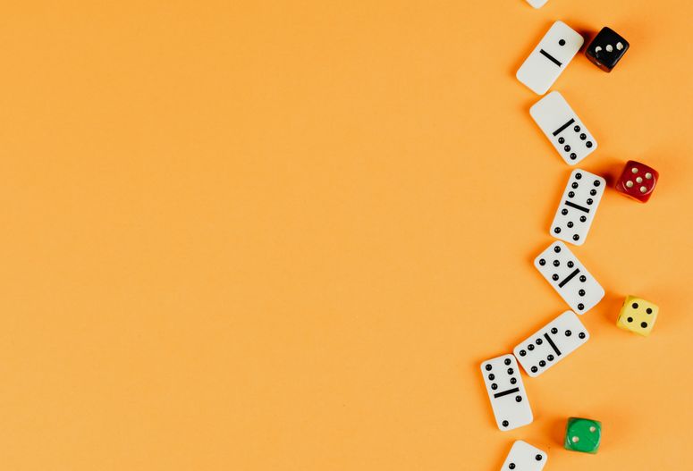 Online Casino: Spielautomaten und Live-Spiele im Überblick