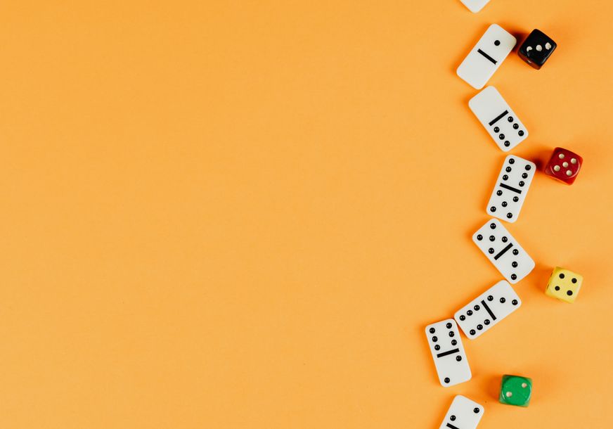 Online Casino: Spielautomaten und Live-Spiele im Überblick