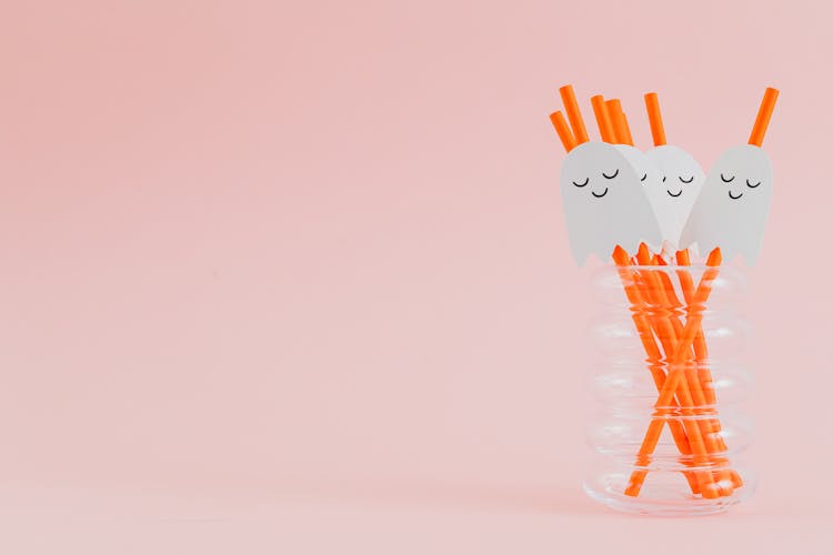 Cute Ghosts On Drinking Straws