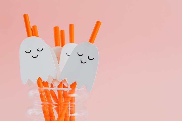 Cute Ghosts On Drinking Straws