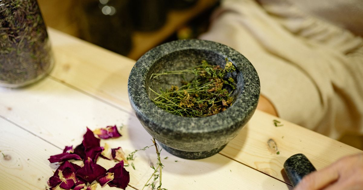 你該知道的花草療癒:30位長輩體驗慢生活課程與蒸餾實作