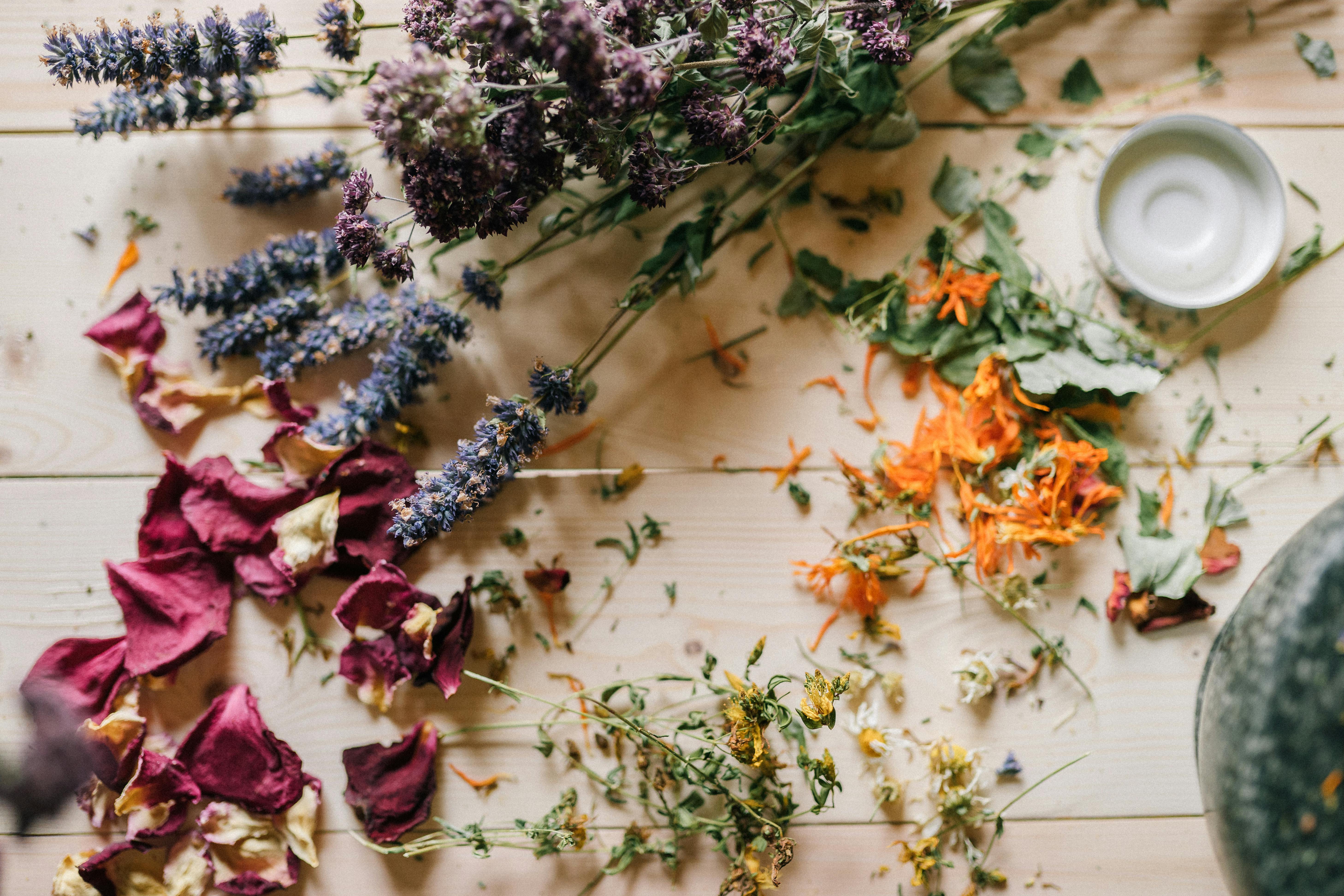17,100+ Dried Flower Petals Stock Photos, Pictures & Royalty-Free Images -  iStock