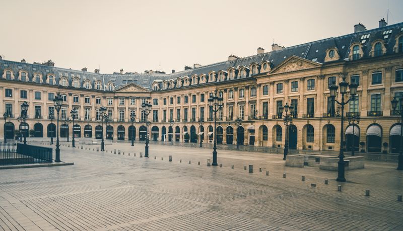 Dinner at a Vendôme palace