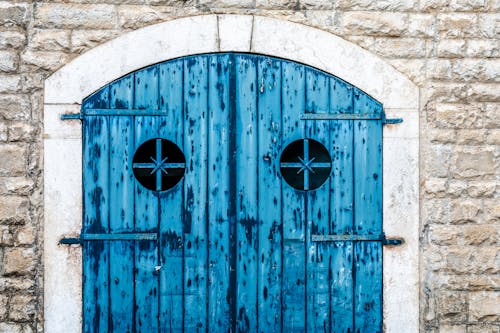 Foto profissional grátis de azul, entrada, porta de entrada