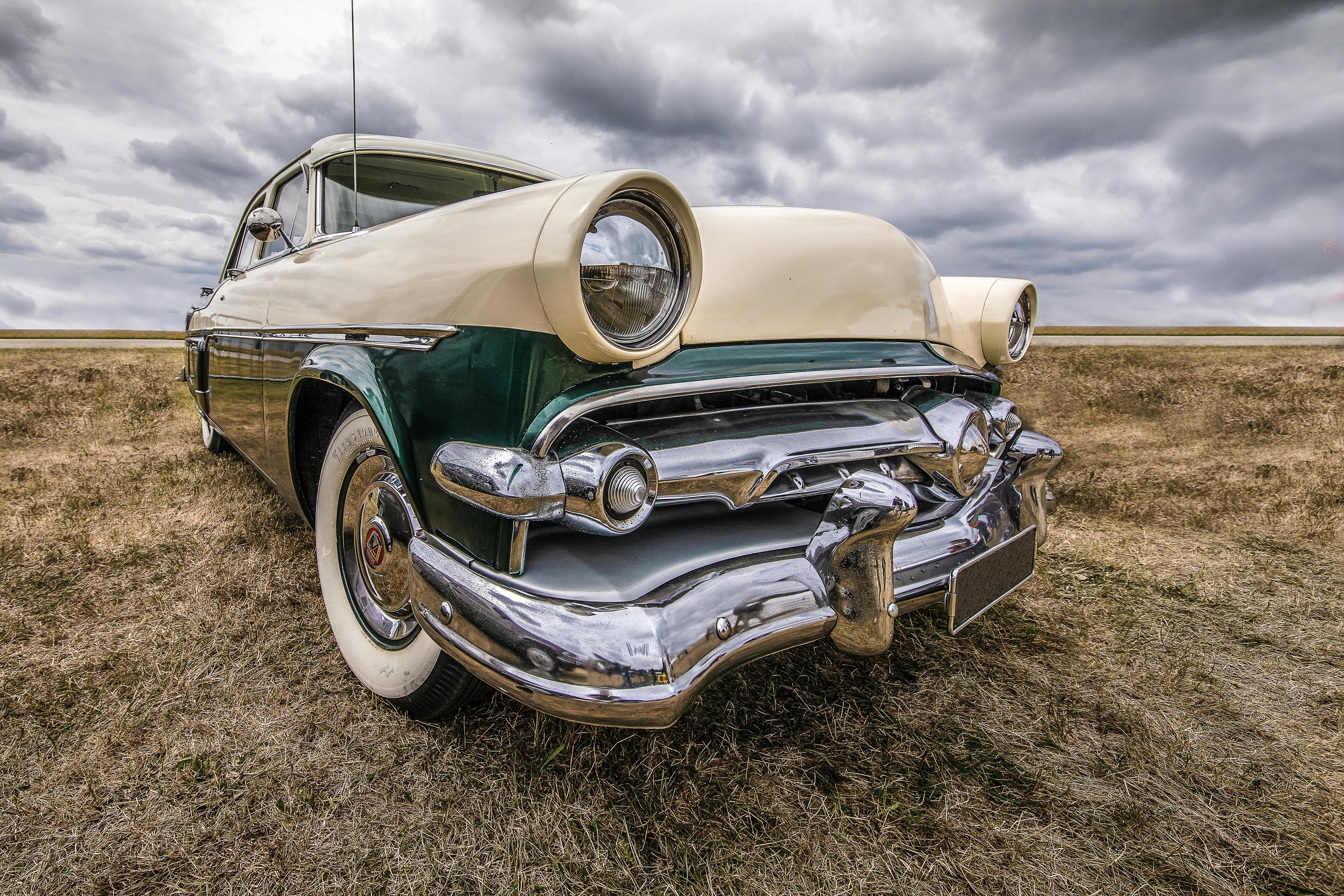 Top Automotive Innovations of the Past 100 Years – 1990s: On-board Diagnostics (OBD-II) — Photo by Mike van Schoonderwalt on 