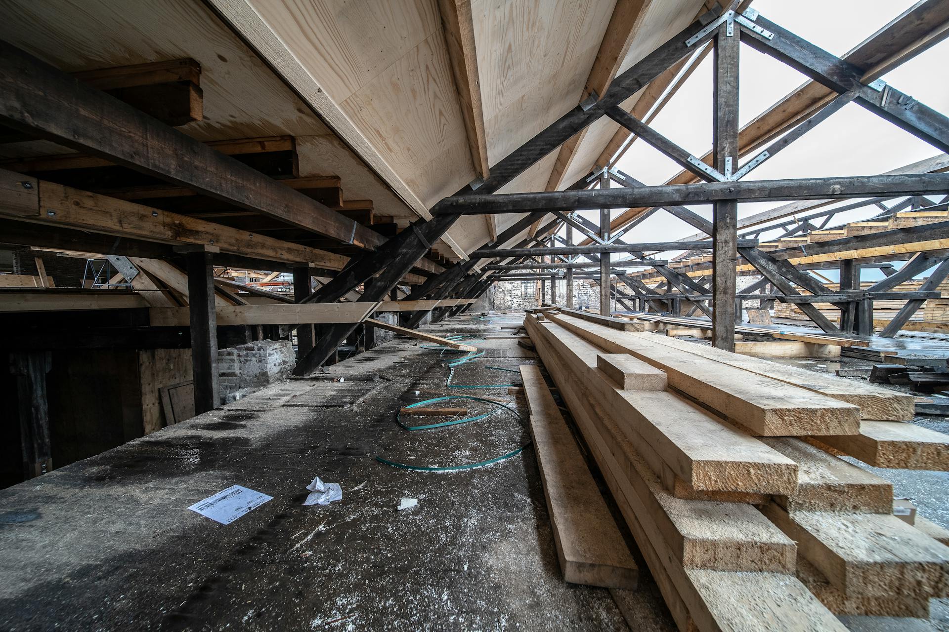 Roof Construction With Wooden Beams