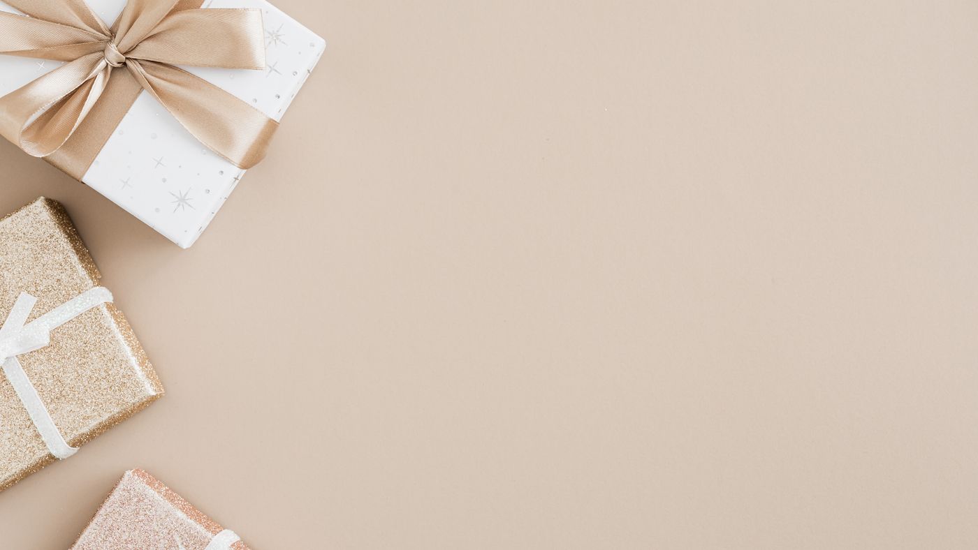 The honest list of anniversary gifts by year and which are stupid