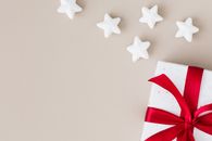 White and Red Star Wall Decor