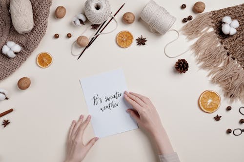 Kostenloses Stock Foto zu begrifflich, faden, flatlay