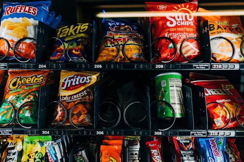 Foto d'estoc gratuïta de dolços, expenedor automàtic, fotografia d'aliments