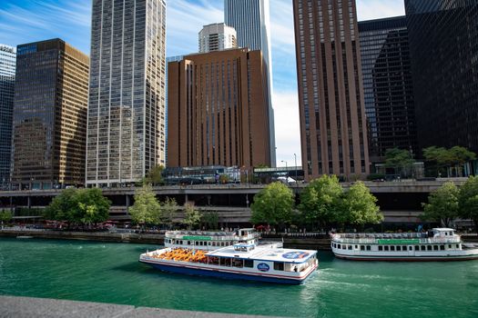 Boat Tour in Chicago