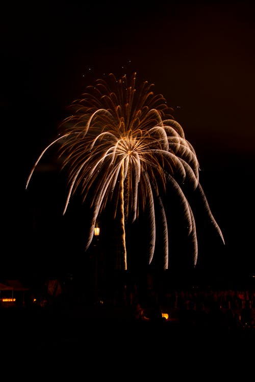 Fotos de stock gratuitas de brillante, con gas, exhibición de fuegos artificiales