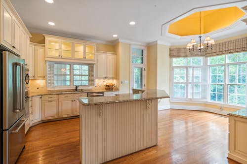 Free Modern, Elegant Kitchen Interior Stock Photo