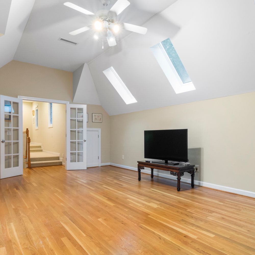 Painters and Decorators in Forestdale — quality trade paint going on in two coats