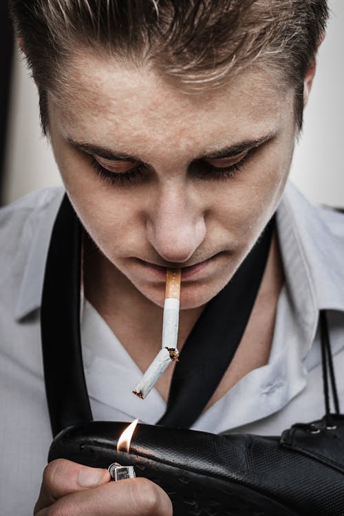 Základová fotografie zdarma na téma cigareta, dospělý, kouření