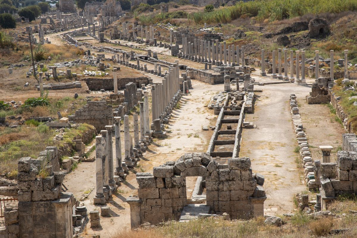 Antalya — Turquoise shores, ancient stones and endless Mediterranean light (8)