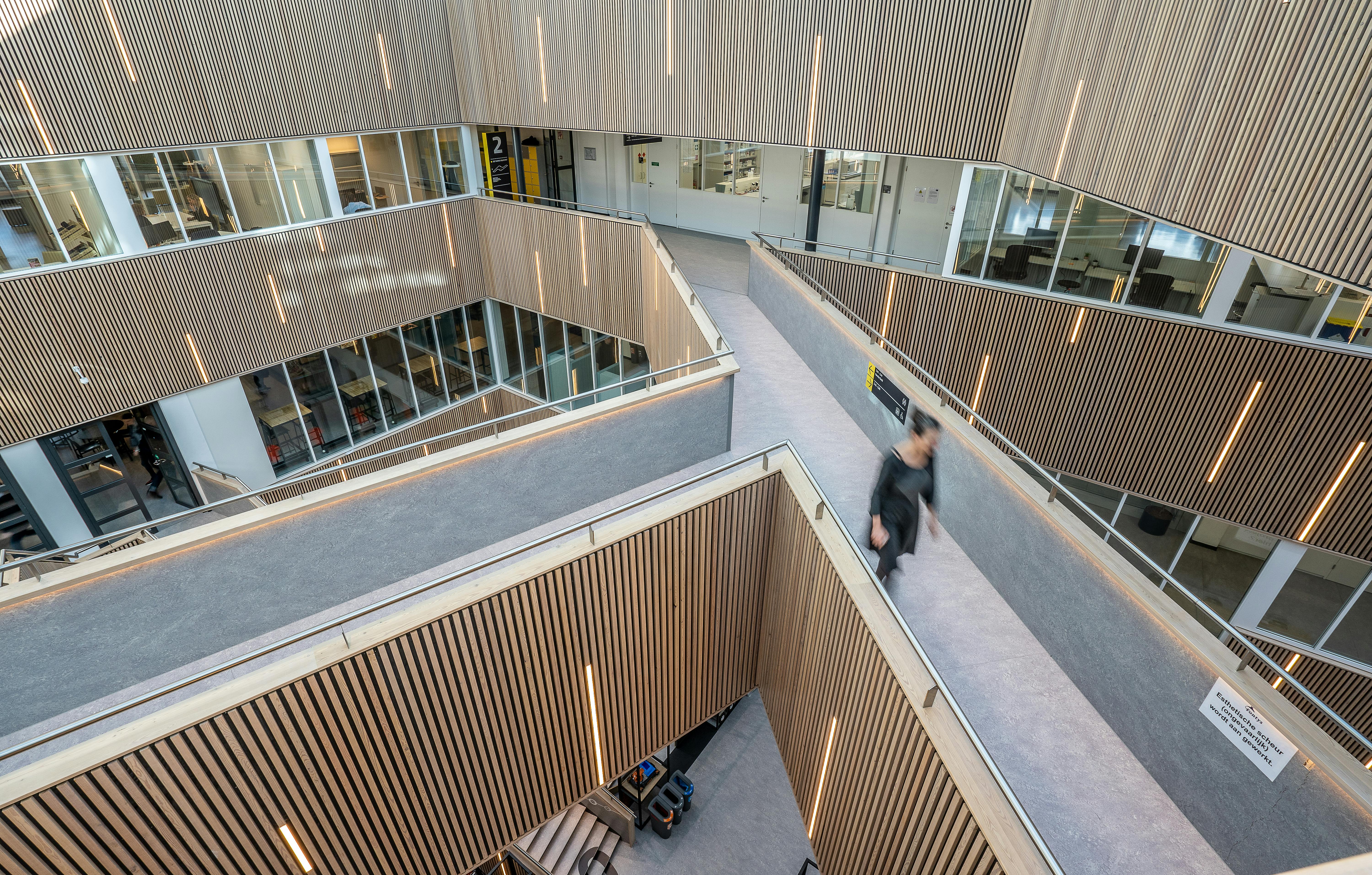 StraighterLine and Bellevue University Launch Accelerated Online Associate Degrees and Certificates in Business and IT — Phot