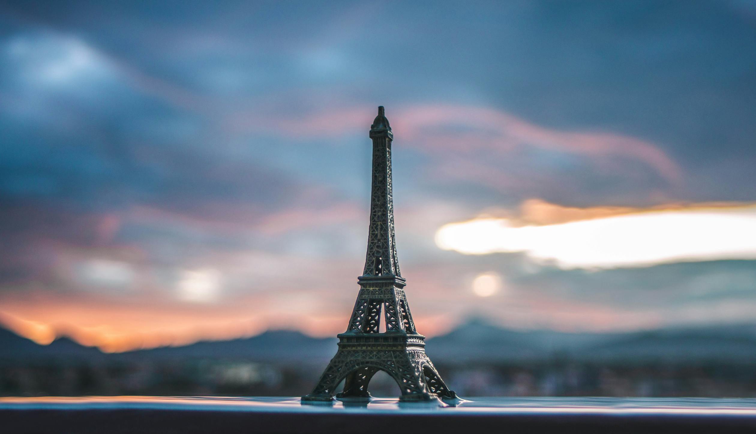 What Makes the Tour de France a Global Phenomenon What Makes the Tour de France a Global Phenomenon