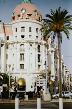 Stunning view of a historic building in Nice, highlighting its elegant architecture.