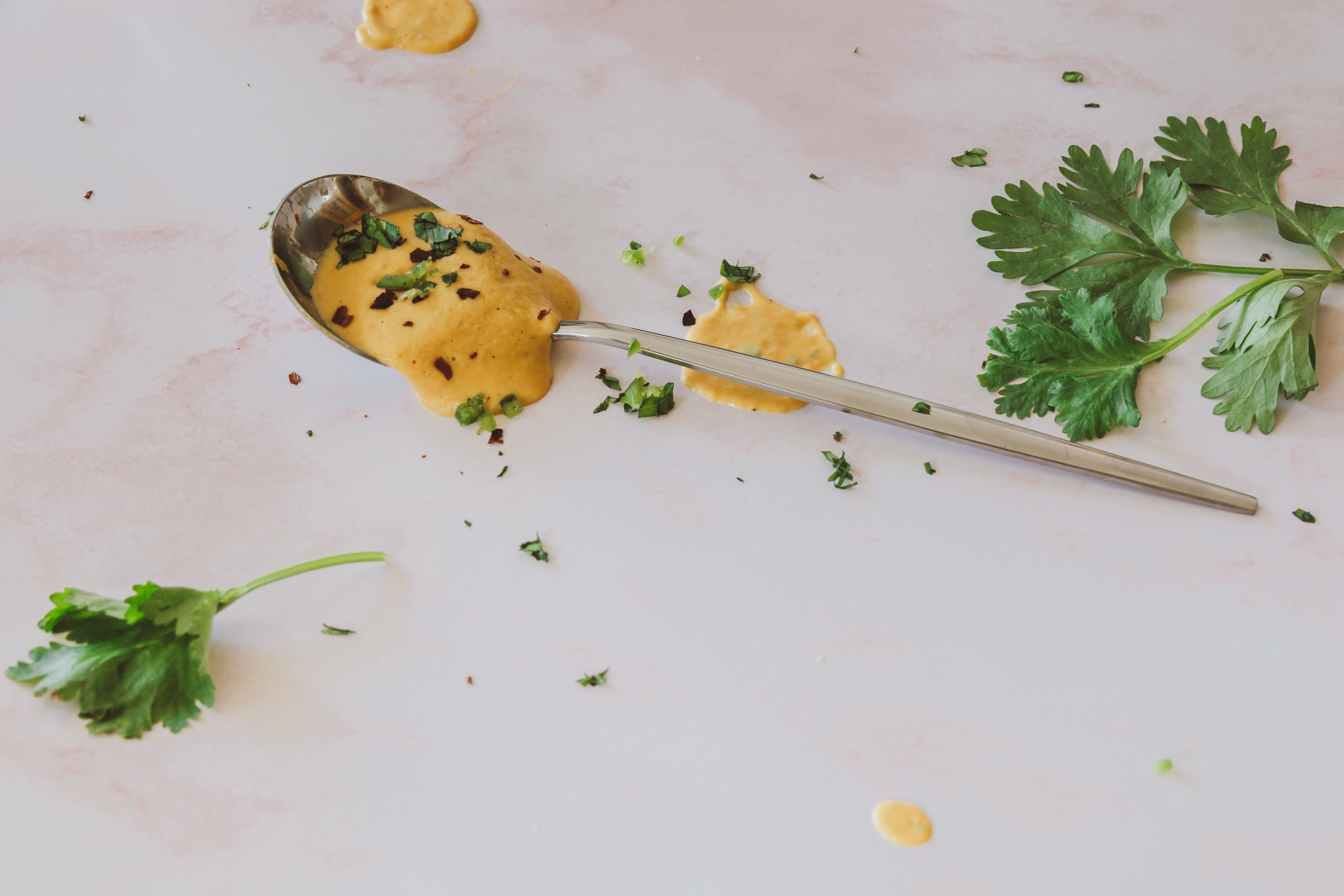 Steak with Bearnaise sauce and herbs