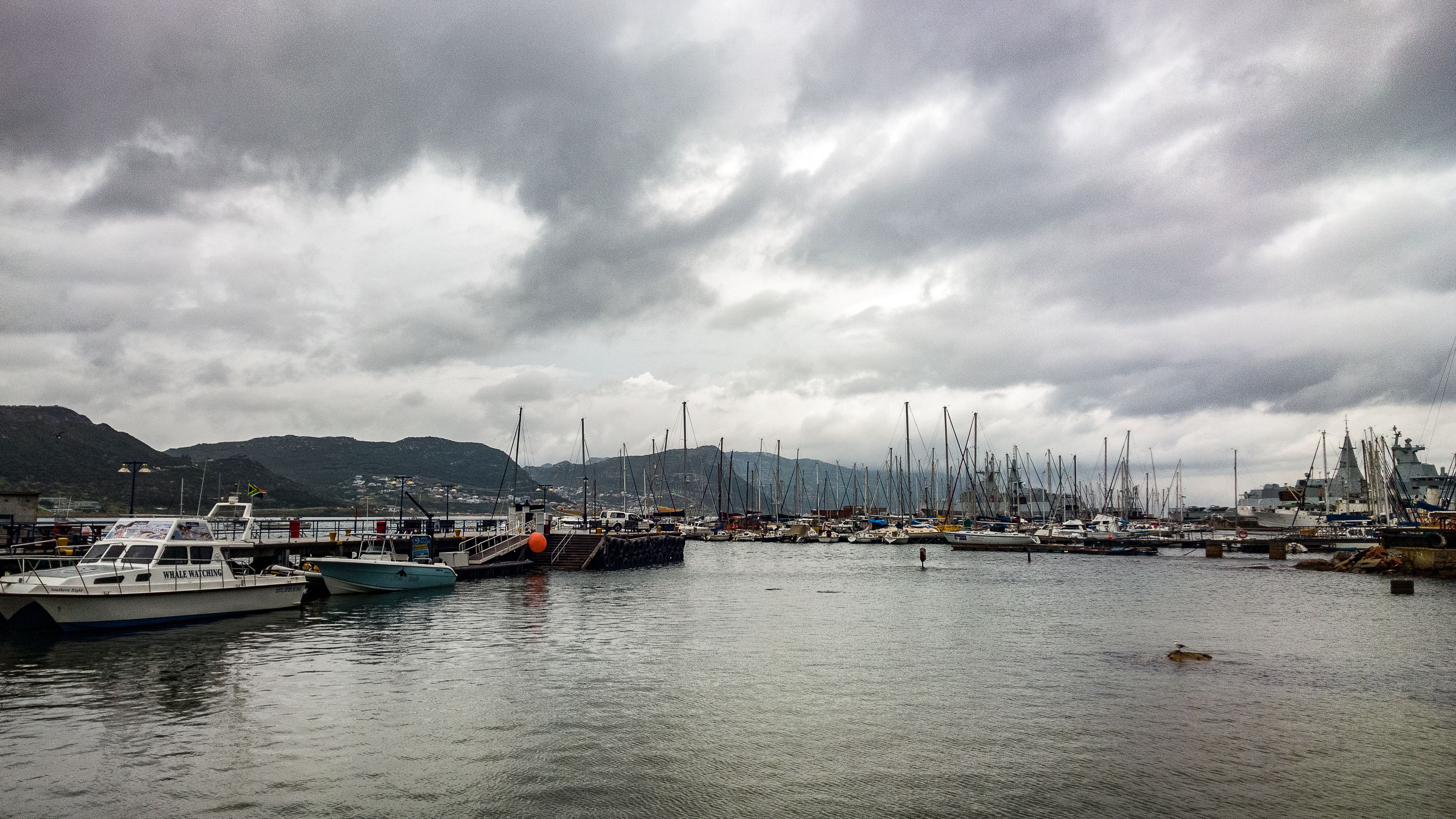 Docked Boats Under a Cloudy Sky · Free Stock Photo