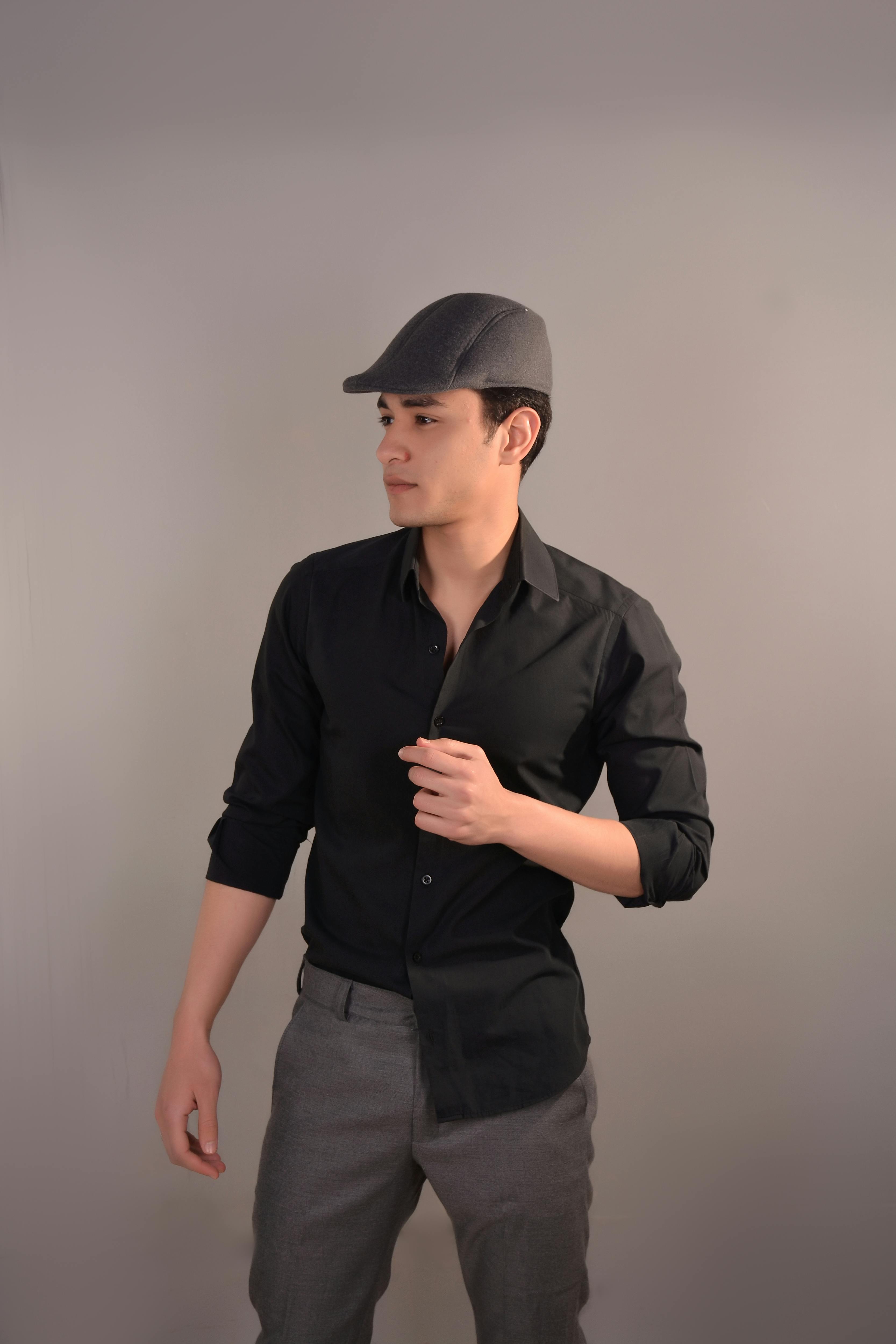 grátis Foto profissional grátis de adorno, adulto jovem, boné Foto profissional