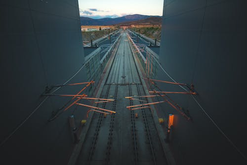 Immagine gratuita di architettura, città, ferrovia