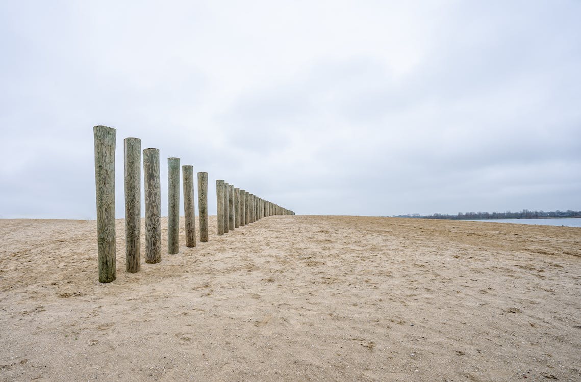 Foto profissional grátis de areia, céu, litoral