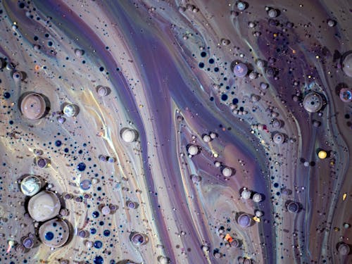 Bubbles Formation  in Paint Mixing