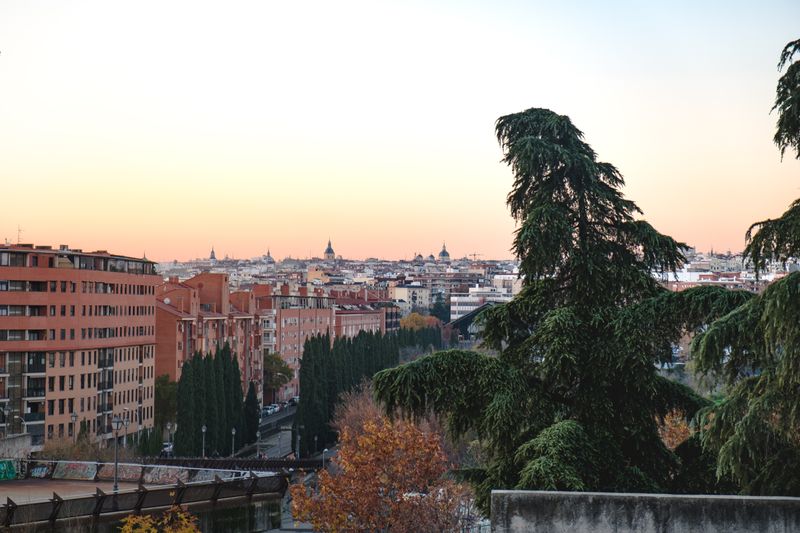 Tejados y horizonte de Madrid desde un mirador