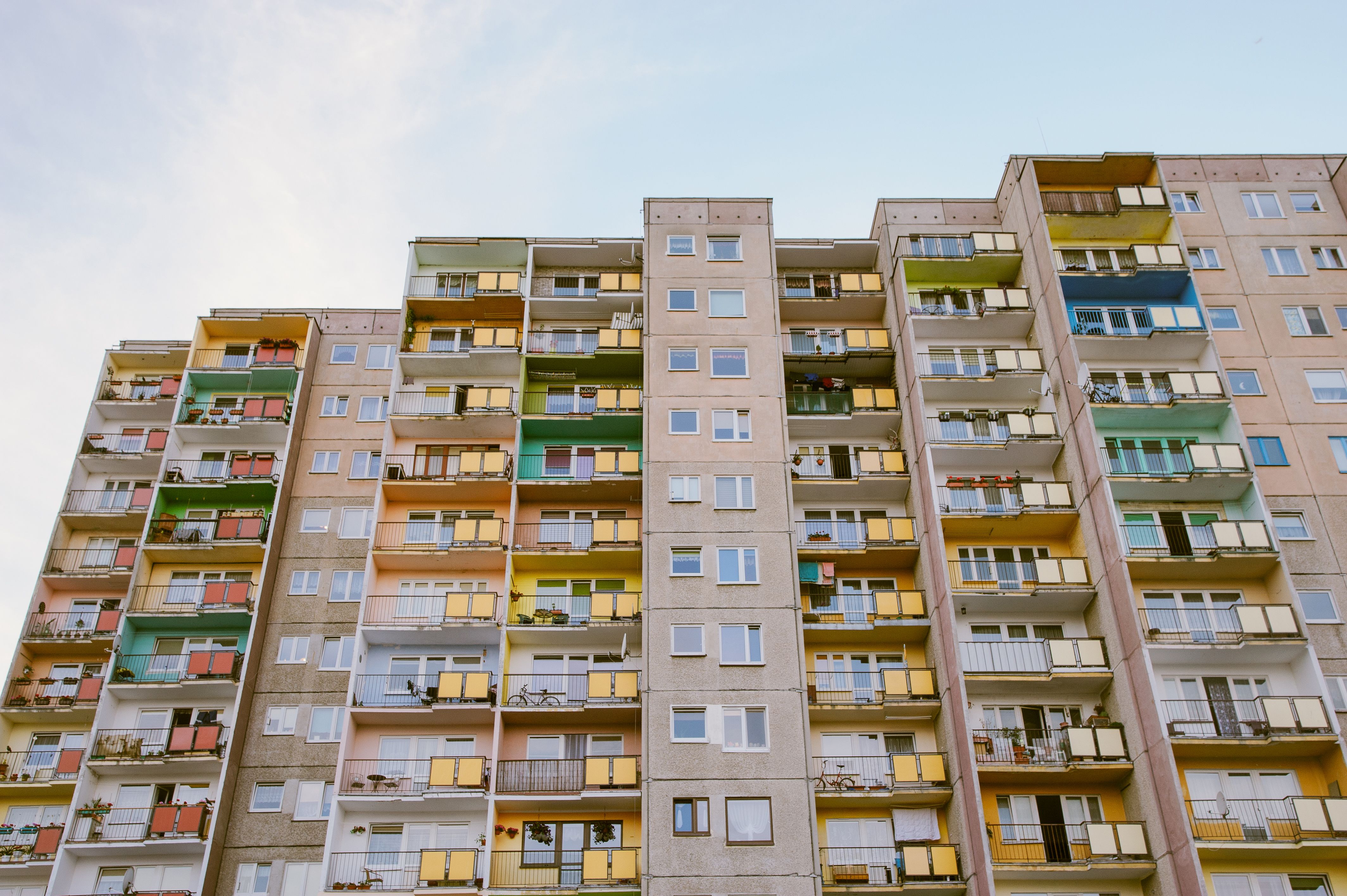 Exterior of old building in city · Free Stock Photo