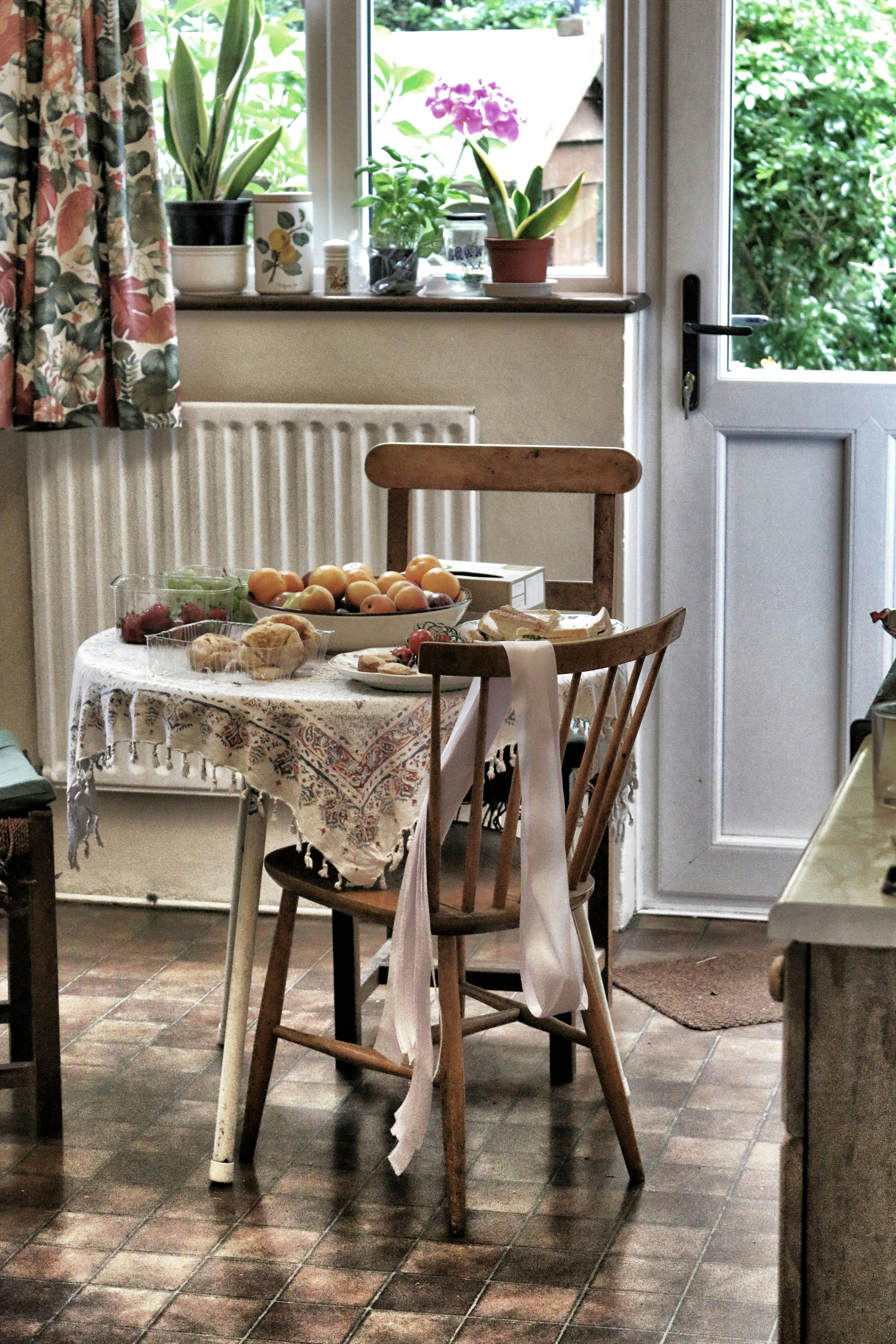 Free stock photo of kitchen, kitchen table