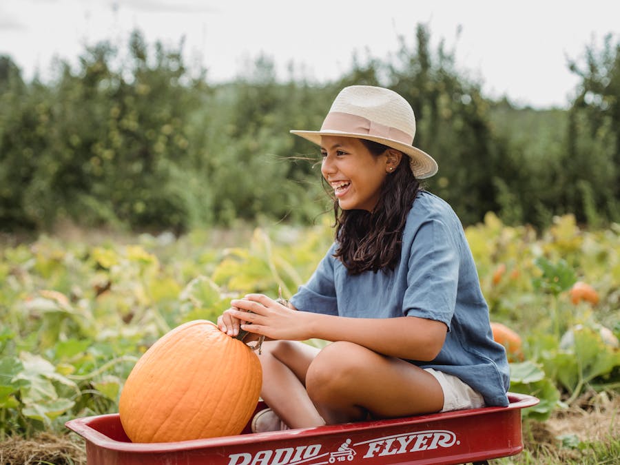 What vitamin is good for nerve pain in legs?