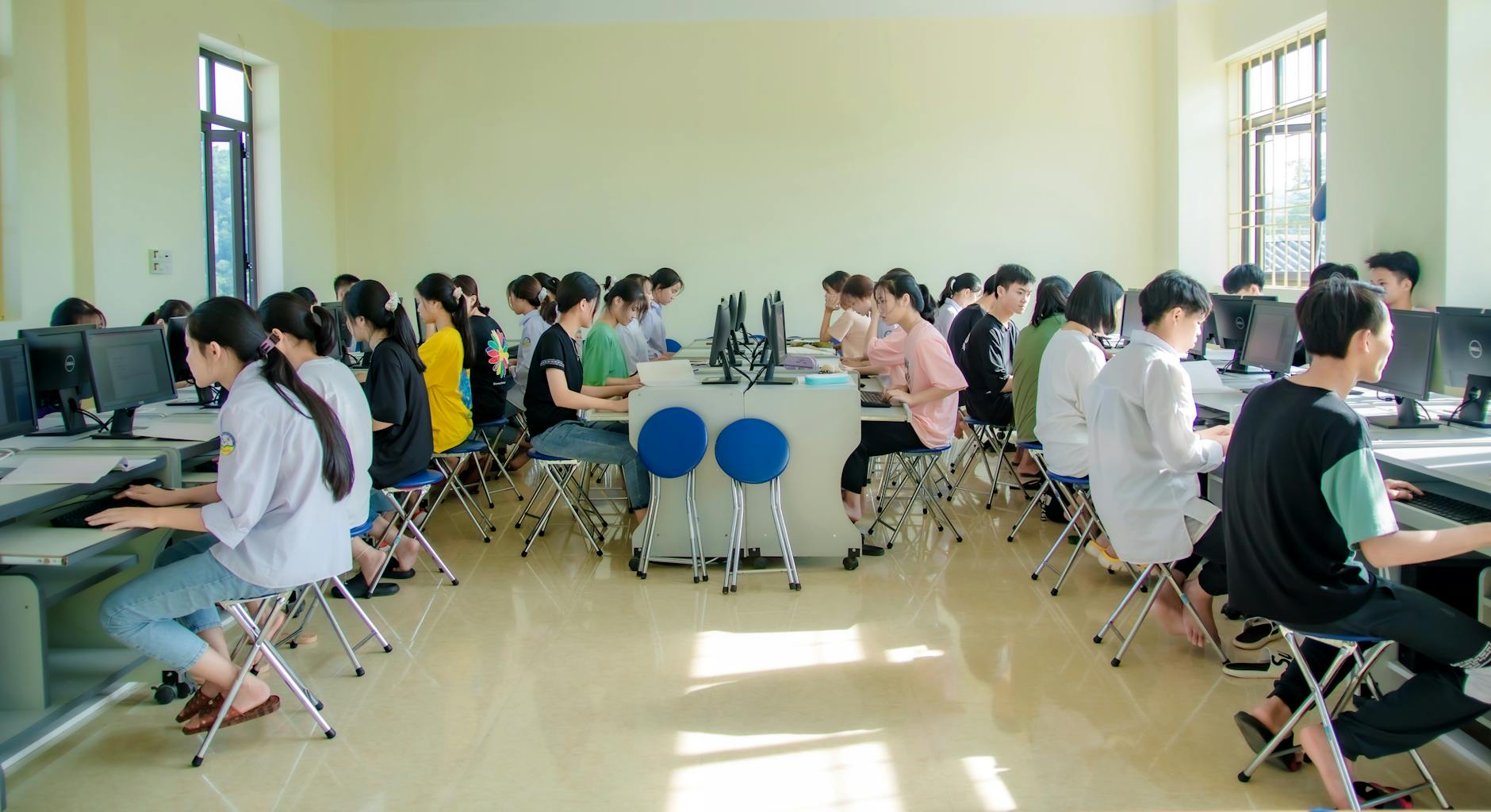 Artificial Intelligence Will Not Replace Teachers, But It Will Transform Higher Education over the Next Decade