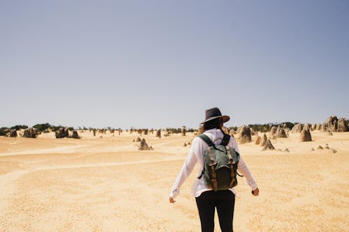 Free Δωρεάν στοκ φωτογραφιών με γυναίκα, έρημος, περιπέτεια Stock Photo