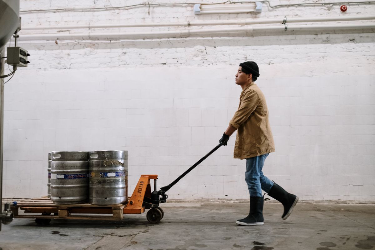 storage moves in Bromley Common — Storage Moves in Bromley Common — the working end of the job