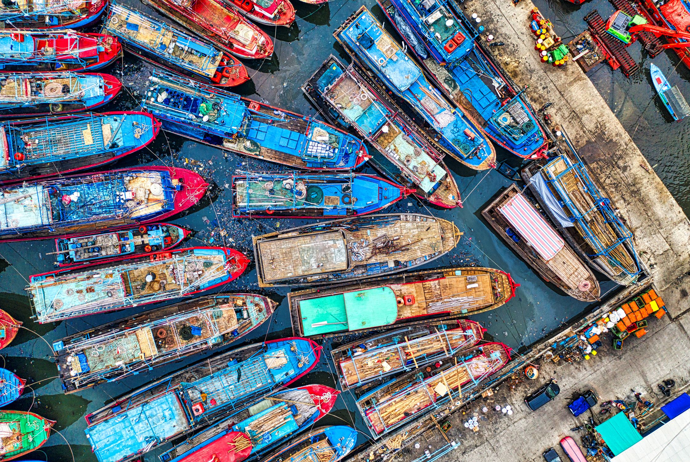 An Aerial Shot of Boats Docked on a Harbor · Free Stock Photo
