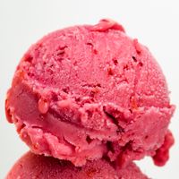 Scoop of berry swirl ice cream — photo by Galileo Giglio on Pexels
