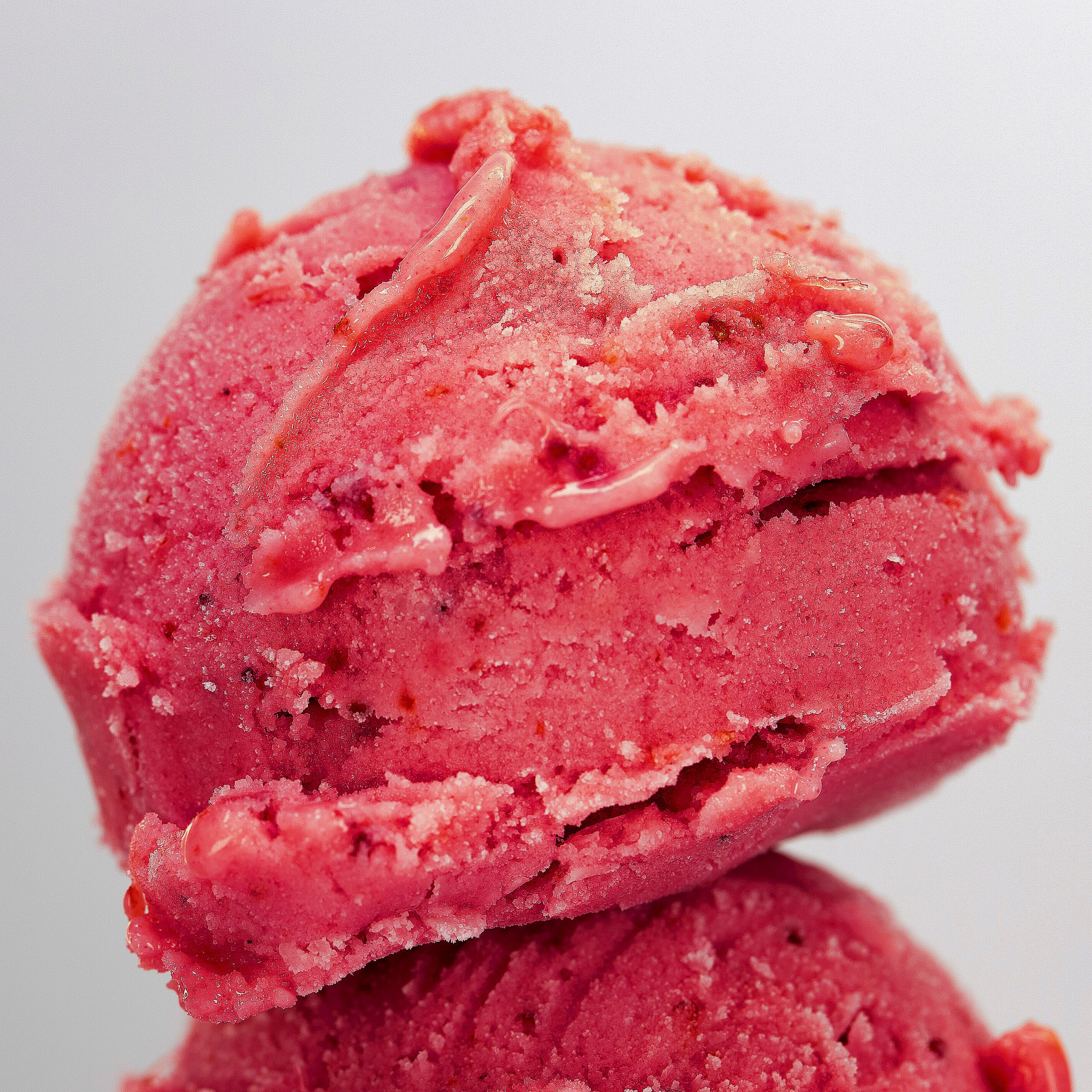 Ice cream being produced in a creamery — photo by Galileo Giglio on Pexels