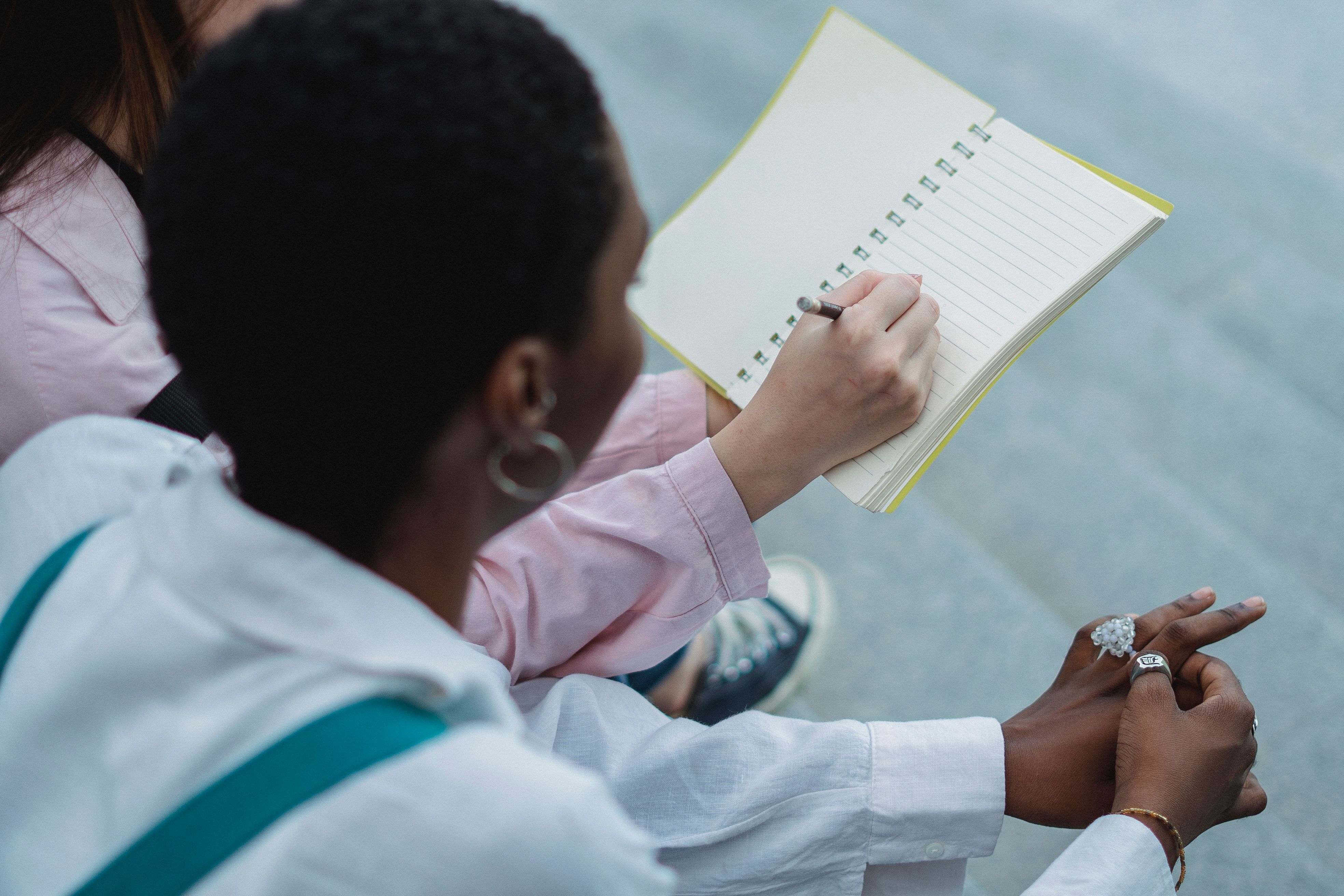 A short FAQ on silent reading parties