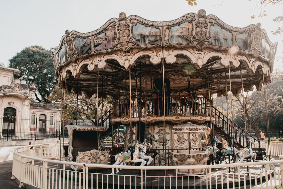 AI‑Generated Spring Destination Carousel