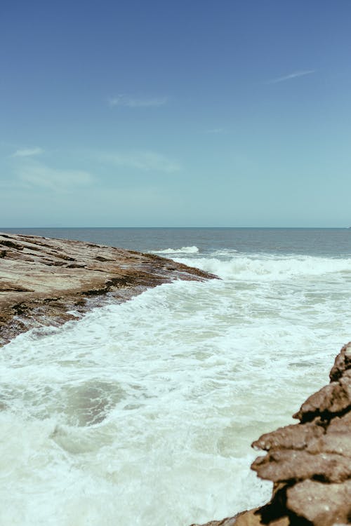 Ilmainen kuvapankkikuva tunnisteilla aallot, hiekkaranta, kivet