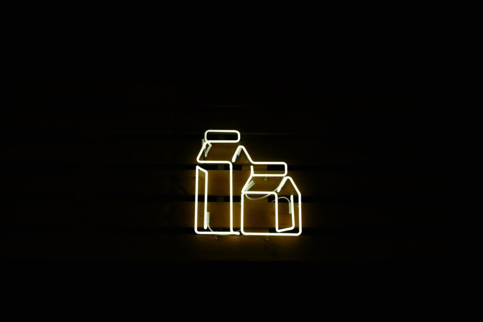 3. Mengulas Merk Lampu LED Terbaik di Pasaran Indonesia 3. Mengulas Merk Lampu LED Terbaik di Pasaran Indonesia