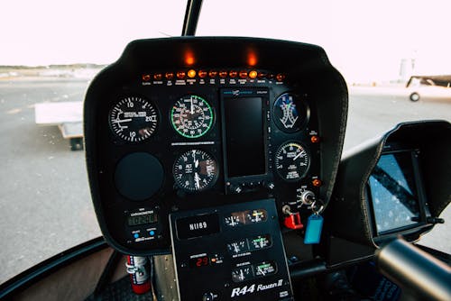 Kostnadsfria Kostnadsfri bild av cockpit, helikopter, instrumentbräda Stock foto