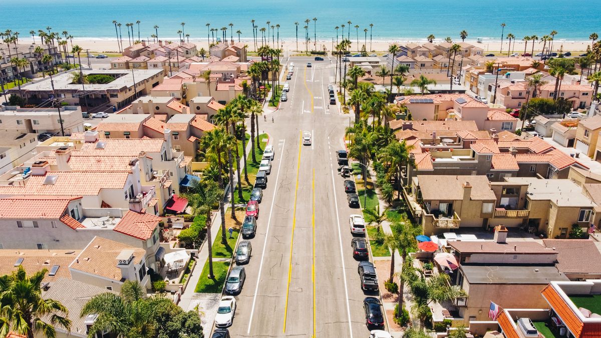 How to Enter Holiday Giveaways in Anaheim, California Without Scams