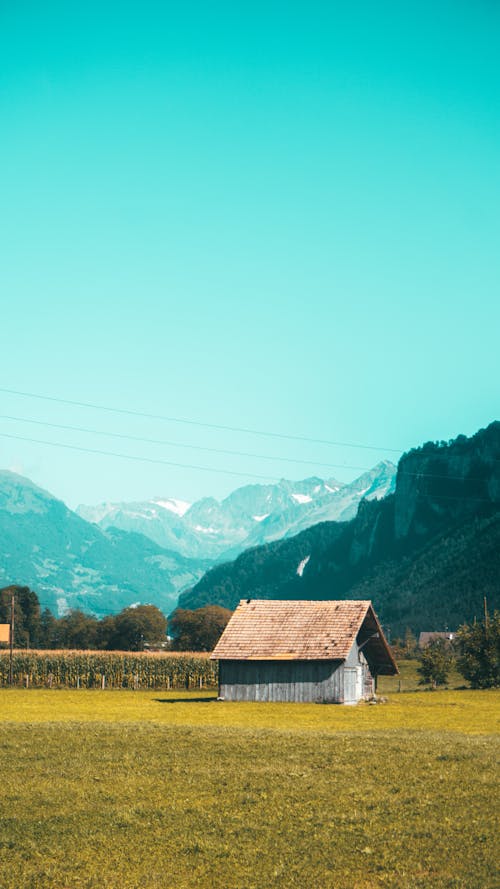 Wooden Barn in Scenic Va