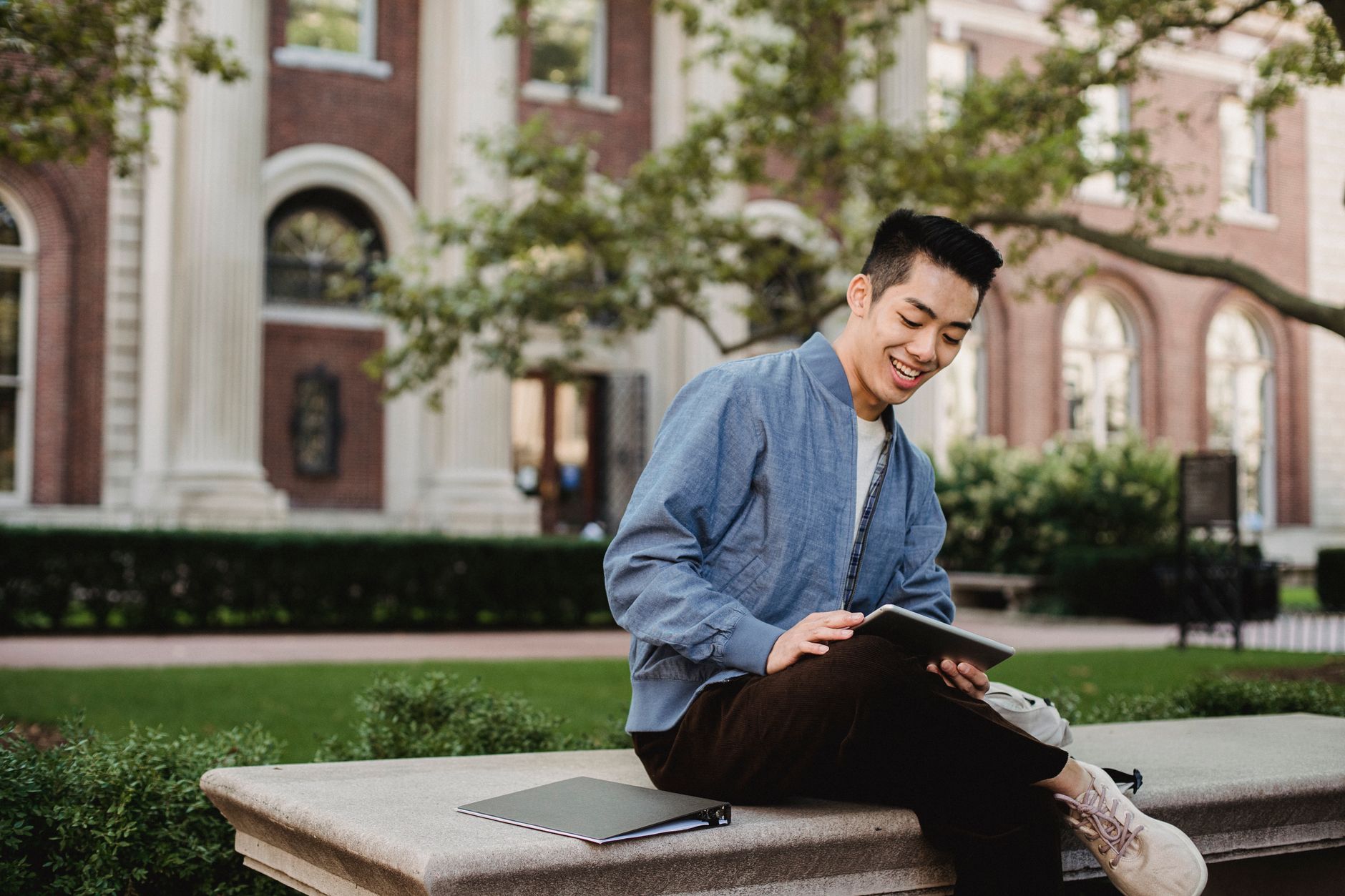 AI đang trở thành công cụ hỗ trợ đắc lực cho người học IELTS.