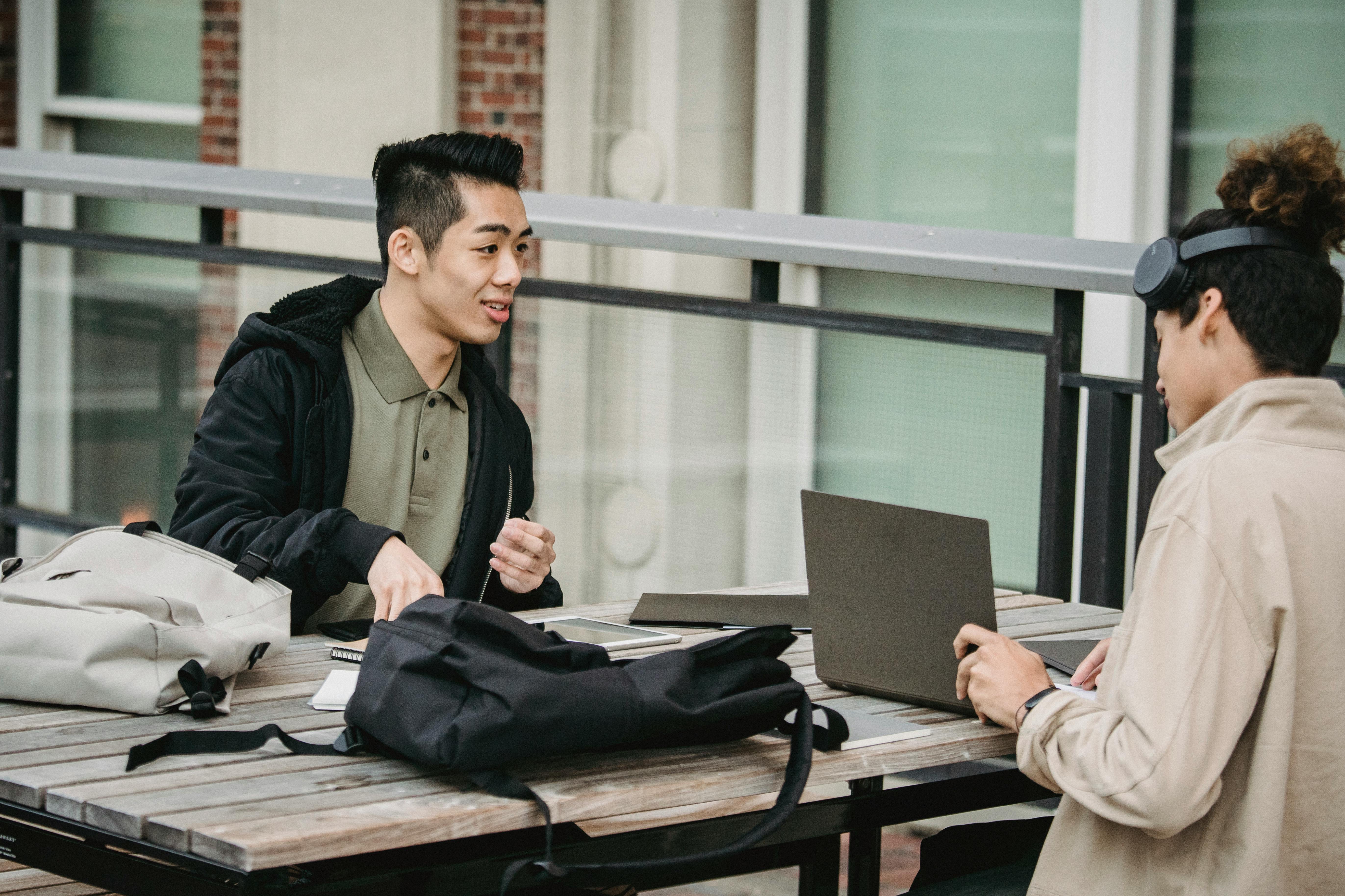 UA data science students launch sports analytics application Hog Charts — Photo by Armin  Rimoldi on Pexels