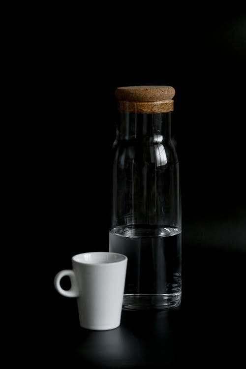 免费 一瓶水, 垂直拍摄, 杯子 的 免费素材图片 素材图片